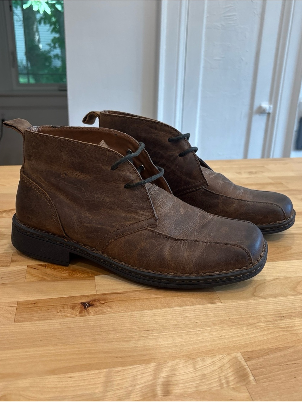 BOC Born Harrison Men's Brown Leather Casual Distressed Chukka Boot Sz 10 /42